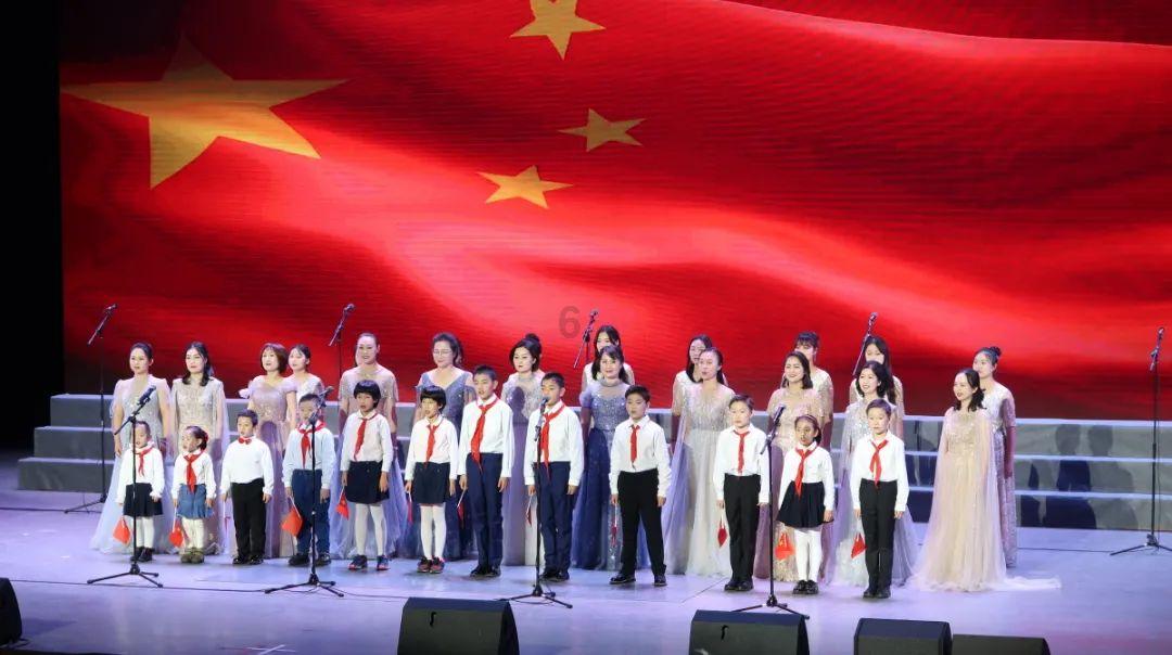 奥利维亚收养猫